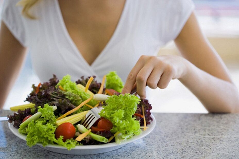 En caso de gastritis, es necesario evitar las verduras frescas y optar por verduras guisadas o hervidas. 